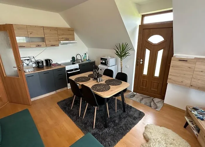 2 Apartment, Mountains View, شقة Stará Lesná